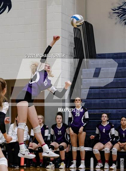 Thumbnail 3 in Snake River vs Sugar-Salem (3A State Tournament) photogallery.