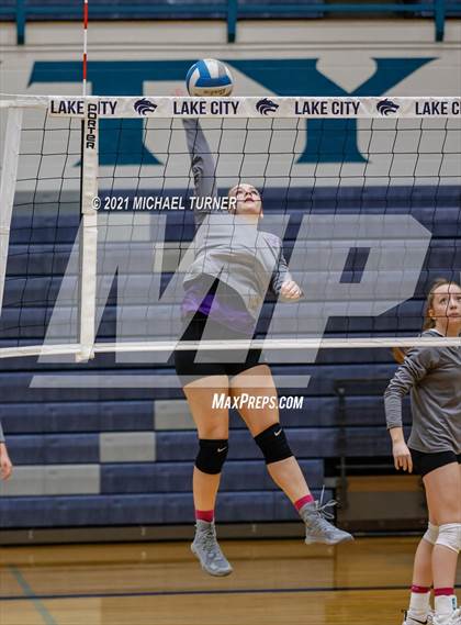 Thumbnail 2 in Snake River vs Sugar-Salem (3A State Tournament) photogallery.