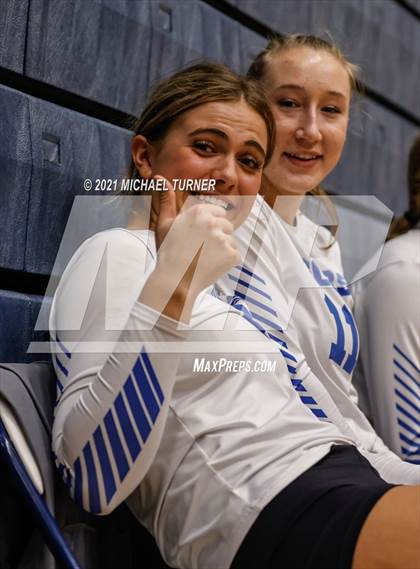 Thumbnail 1 in Snake River vs Sugar-Salem (3A State Tournament) photogallery.