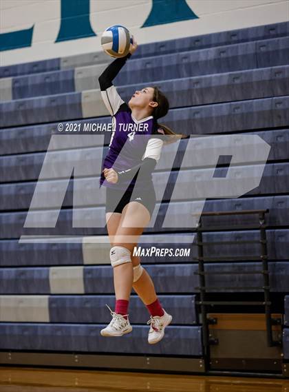 Thumbnail 3 in Snake River vs Sugar-Salem (3A State Tournament) photogallery.