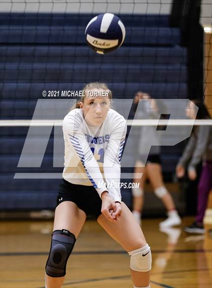 Thumbnail 3 in Snake River vs Sugar-Salem (3A State Tournament) photogallery.