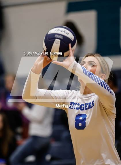 Thumbnail 2 in Snake River vs Sugar-Salem (3A State Tournament) photogallery.