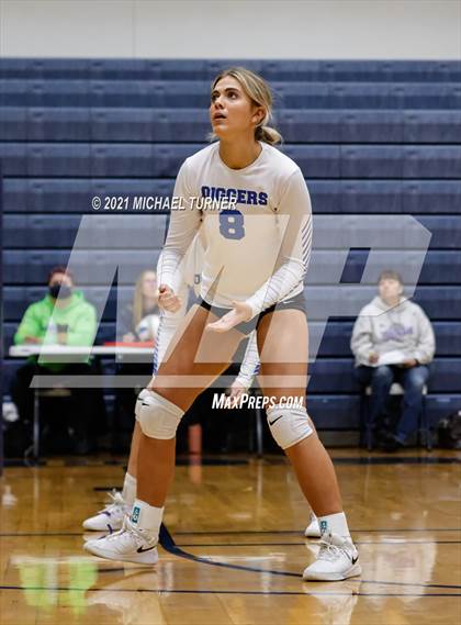 Thumbnail 3 in Snake River vs Sugar-Salem (3A State Tournament) photogallery.