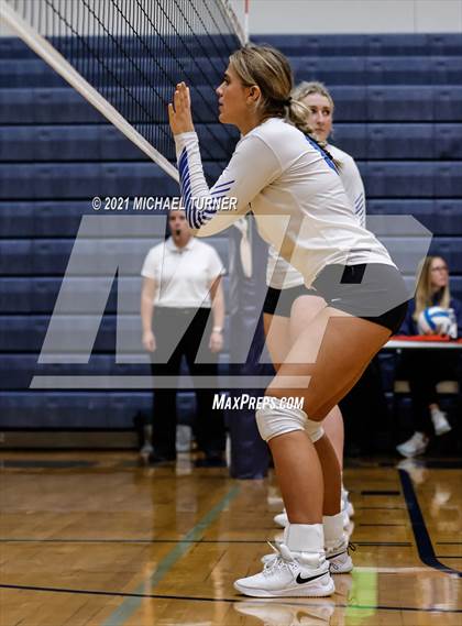 Thumbnail 2 in Snake River vs Sugar-Salem (3A State Tournament) photogallery.