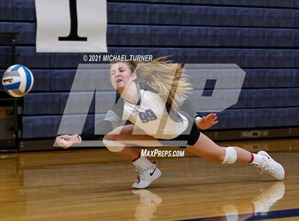Thumbnail 2 in Snake River vs Sugar-Salem (3A State Tournament) photogallery.
