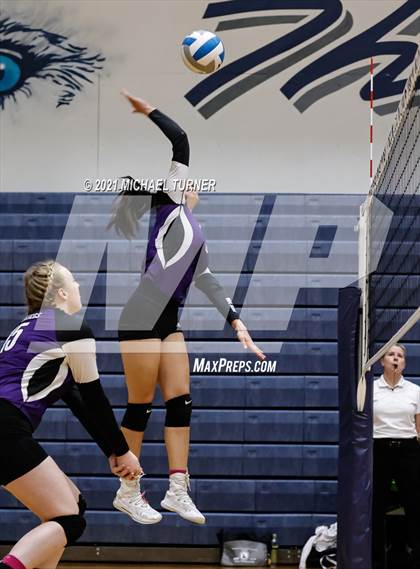 Thumbnail 2 in Snake River vs Sugar-Salem (3A State Tournament) photogallery.