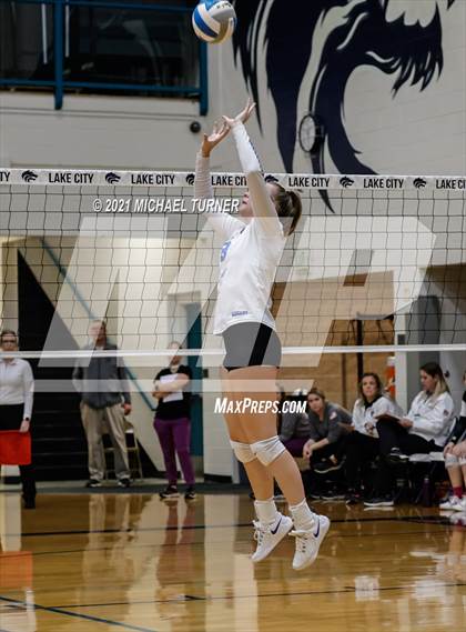 Thumbnail 3 in Snake River vs Sugar-Salem (3A State Tournament) photogallery.