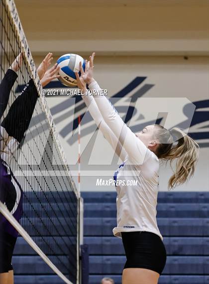 Thumbnail 3 in Snake River vs Sugar-Salem (3A State Tournament) photogallery.