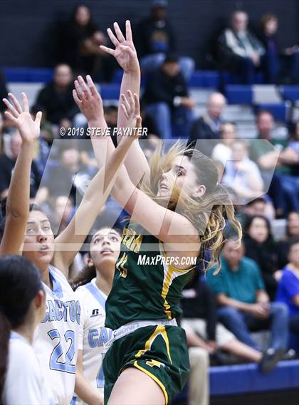 Thumbnail 3 in Cactus vs. Peoria photogallery.