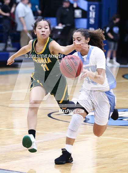 Thumbnail 3 in Cactus vs. Peoria photogallery.