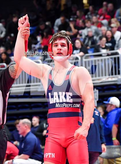 Thumbnail 1 in UIL 5A/6A State Championships - Session 3 photogallery.