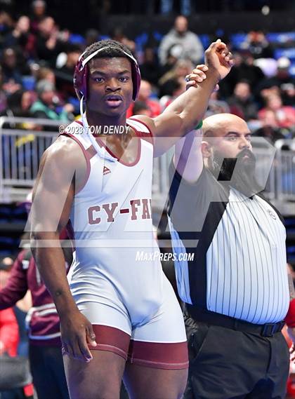 Thumbnail 1 in UIL 5A/6A State Championships - Session 3 photogallery.
