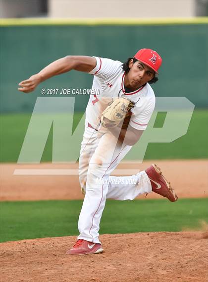Thumbnail 1 in St. Anthony vs Lee [Robert E.] photogallery.