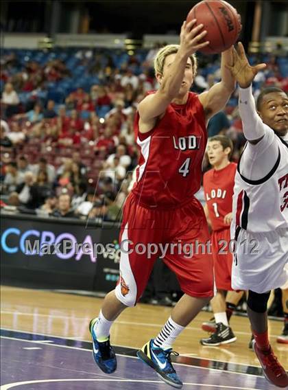 Thumbnail 1 in Antelope vs. Lodi (CIF SJS D2 Final) photogallery.