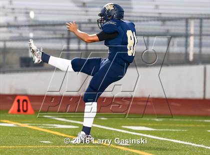 Thumbnail 2 in Antelope Valley vs. West Ranch photogallery.