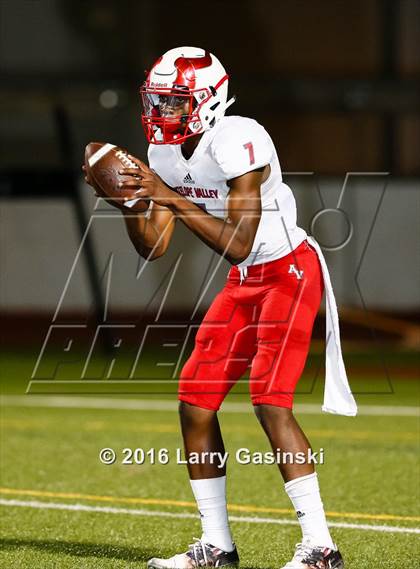 Thumbnail 2 in Antelope Valley vs. West Ranch photogallery.
