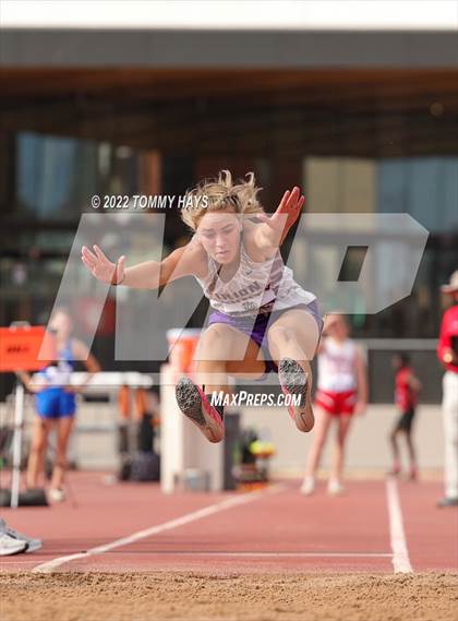 Thumbnail 3 in UIL 1A State Track Meet photogallery.