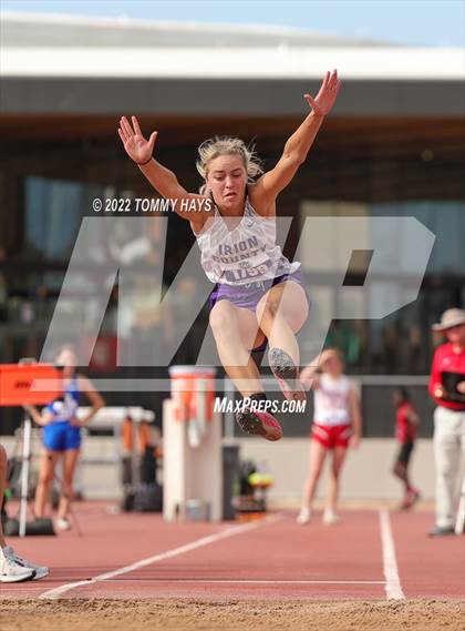 Thumbnail 1 in UIL 1A State Track Meet photogallery.
