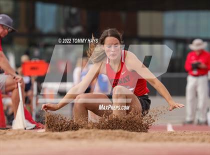 Thumbnail 3 in UIL 1A State Track Meet photogallery.