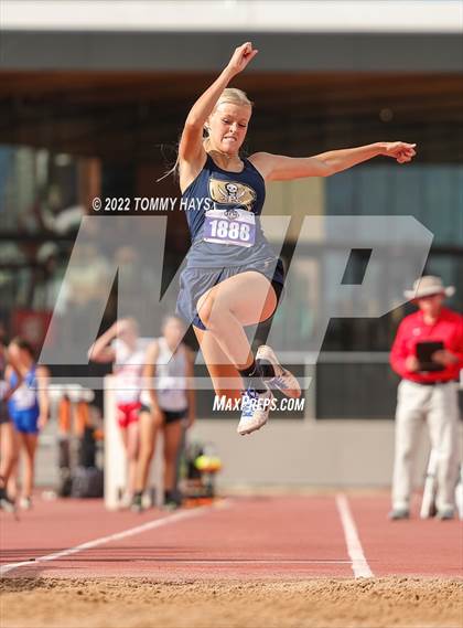 Thumbnail 2 in UIL 1A State Track Meet photogallery.