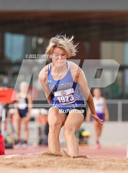 Thumbnail 1 in UIL 1A State Track Meet photogallery.