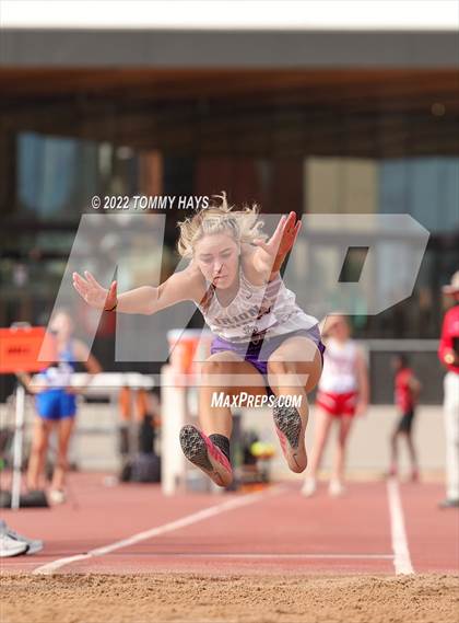 Thumbnail 1 in UIL 1A State Track Meet photogallery.