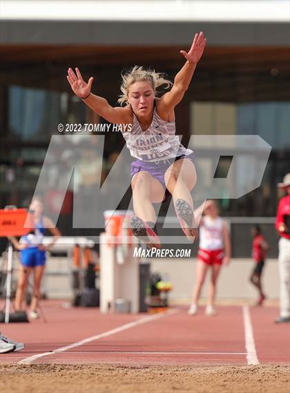 Thumbnail 2 in UIL 1A State Track Meet photogallery.