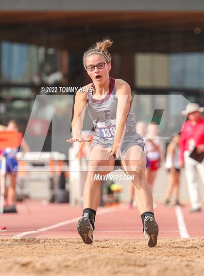 Thumbnail 1 in UIL 1A State Track Meet photogallery.