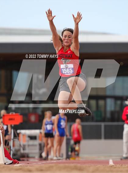 Thumbnail 2 in UIL 1A State Track Meet photogallery.