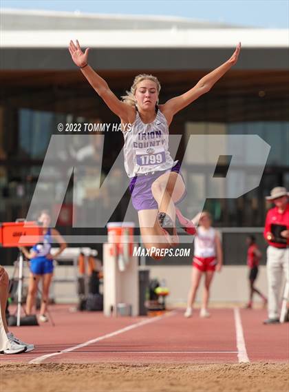 Thumbnail 1 in UIL 1A State Track Meet photogallery.