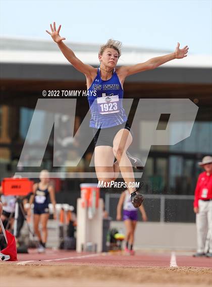 Thumbnail 1 in UIL 1A State Track Meet photogallery.