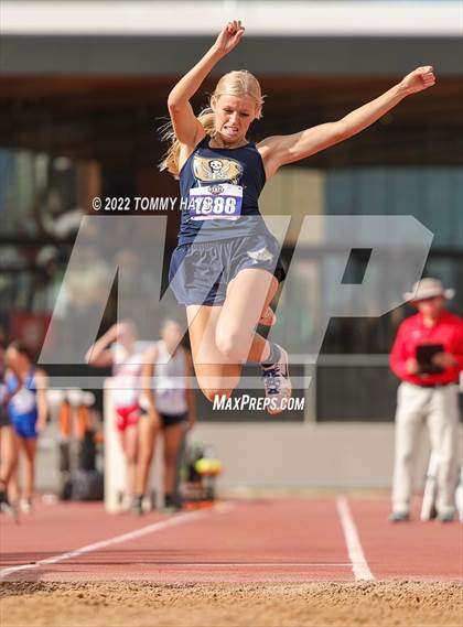 Thumbnail 2 in UIL 1A State Track Meet photogallery.