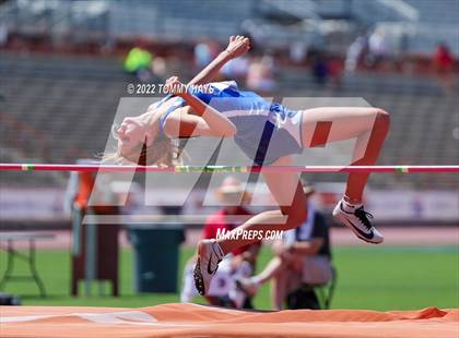 Thumbnail 1 in UIL 1A State Track Meet photogallery.