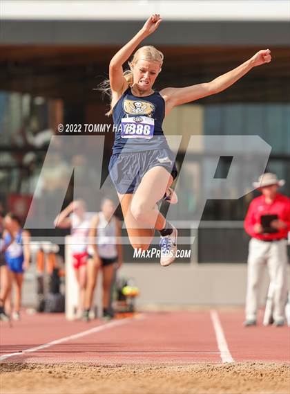 Thumbnail 1 in UIL 1A State Track Meet photogallery.