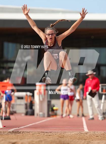 Thumbnail 1 in UIL 1A State Track Meet photogallery.