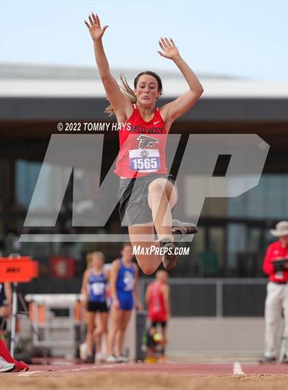 Thumbnail 1 in UIL 1A State Track Meet photogallery.