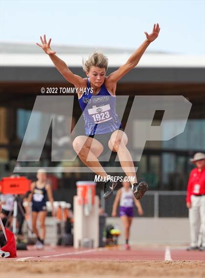 Thumbnail 1 in UIL 1A State Track Meet photogallery.