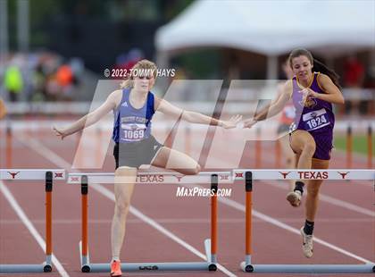 Thumbnail 1 in UIL 1A State Track Meet photogallery.