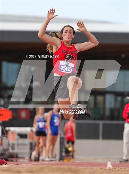 Thumbnail 3 in UIL 1A State Track Meet photogallery.