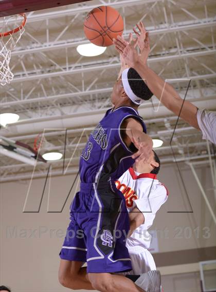 Thumbnail 2 in Rancho Cucamonga vs. Cathedral Catholic (MaxPreps Holiday Classic) photogallery.