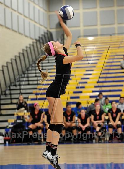 Thumbnail 1 in La Salle vs Harvard Westlake (CIF SS D1A Final) photogallery.