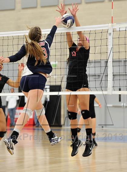 Thumbnail 2 in La Salle vs Harvard Westlake (CIF SS D1A Final) photogallery.