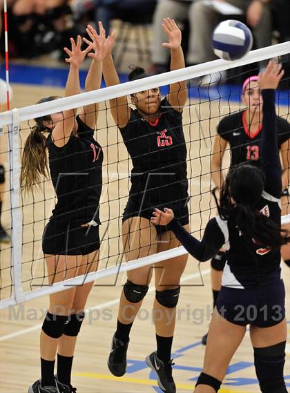 Thumbnail 3 in La Salle vs Harvard Westlake (CIF SS D1A Final) photogallery.