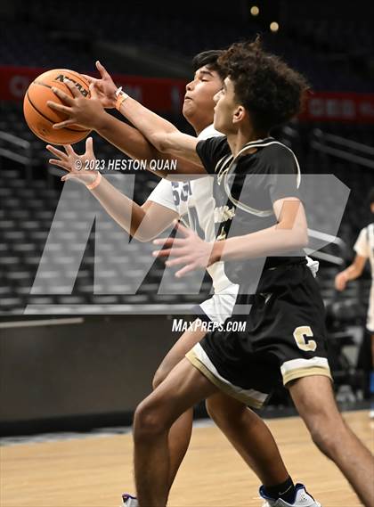 Thumbnail 2 in Canyon vs. San Gabriel Academy photogallery.