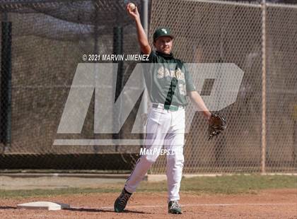 Thumbnail 3 in Royal vs  St. Bonaventure photogallery.