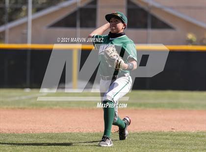 Thumbnail 2 in Royal vs  St. Bonaventure photogallery.