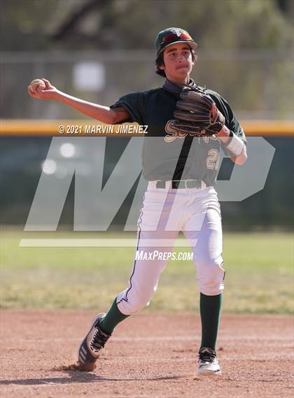 Thumbnail 3 in Royal vs  St. Bonaventure photogallery.