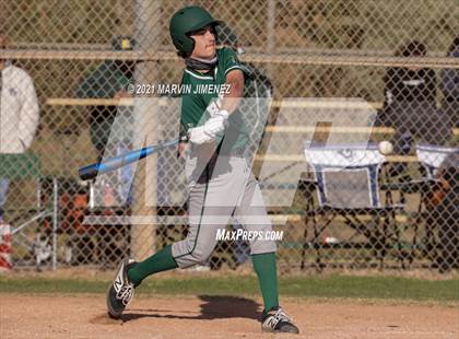 Thumbnail 3 in Royal vs  St. Bonaventure photogallery.