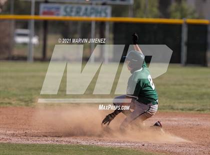 Thumbnail 3 in Royal vs  St. Bonaventure photogallery.