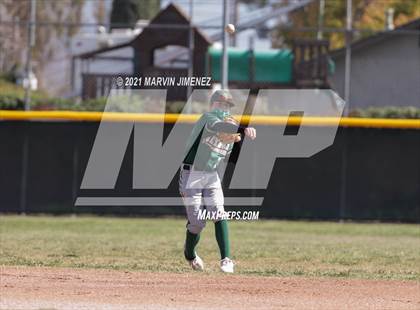 Thumbnail 2 in Royal vs  St. Bonaventure photogallery.